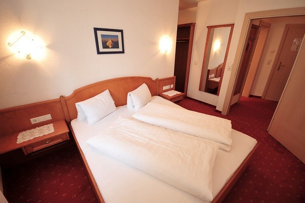 Apart Hotel Garni Strasser Zell am Ziller Exterior foto