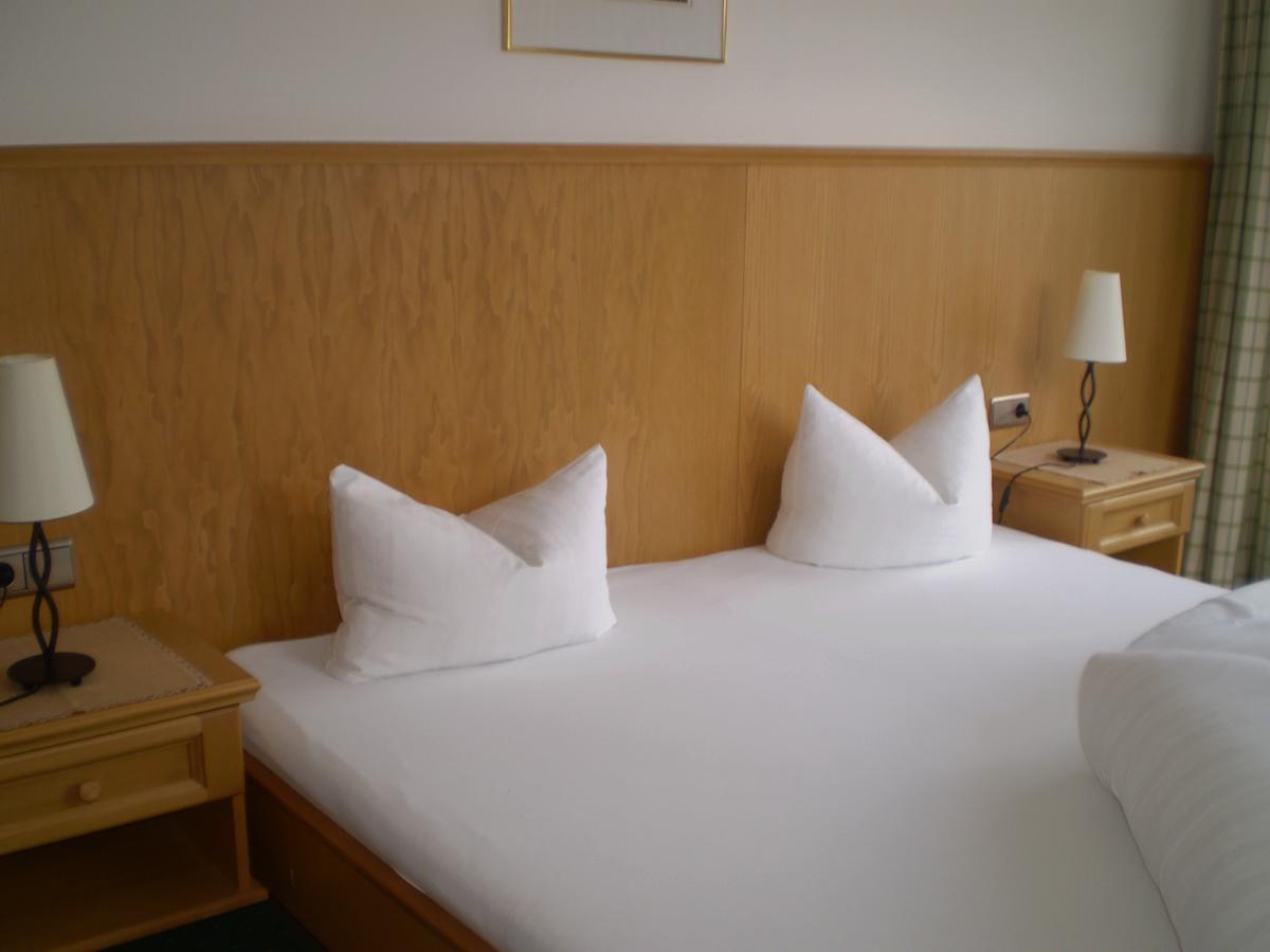 Apart Hotel Garni Strasser Zell am Ziller Exterior foto