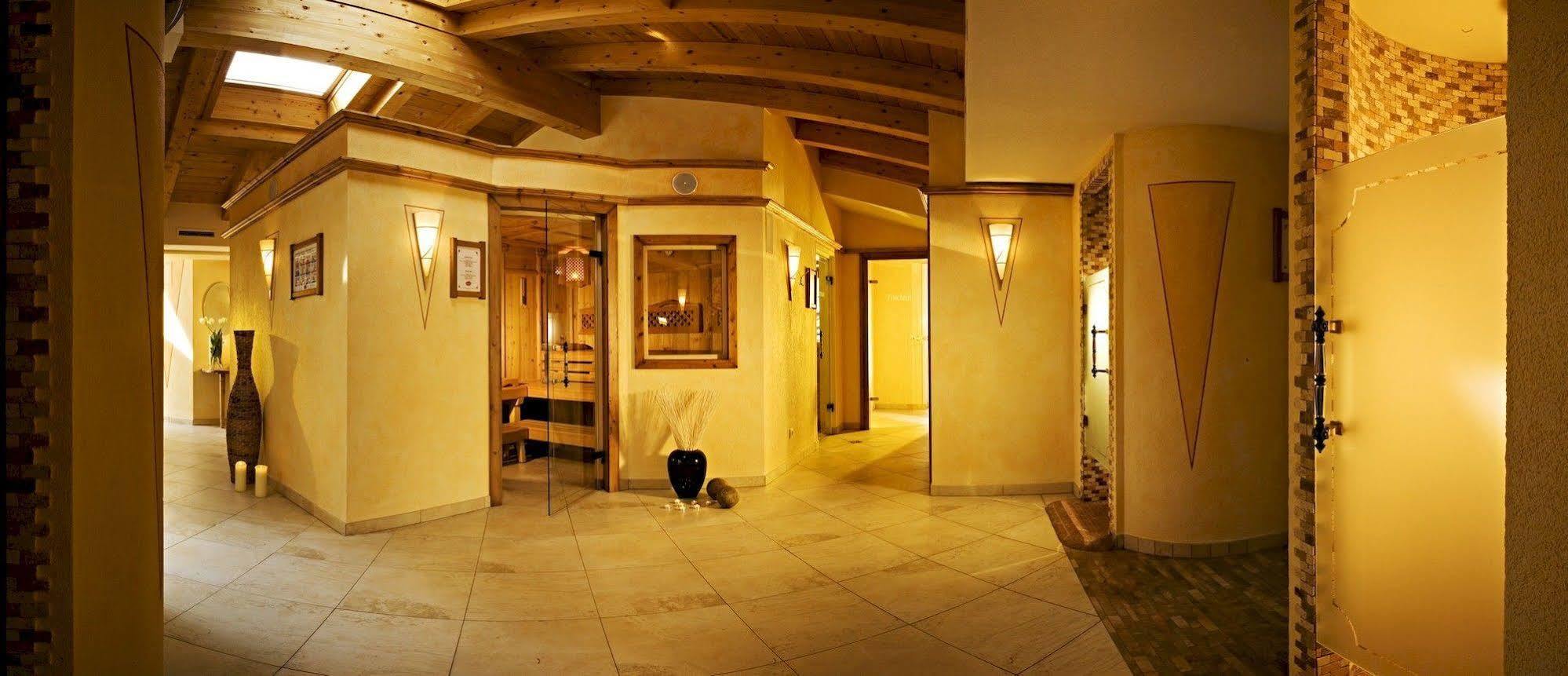 Apart Hotel Garni Strasser Zell am Ziller Exterior foto